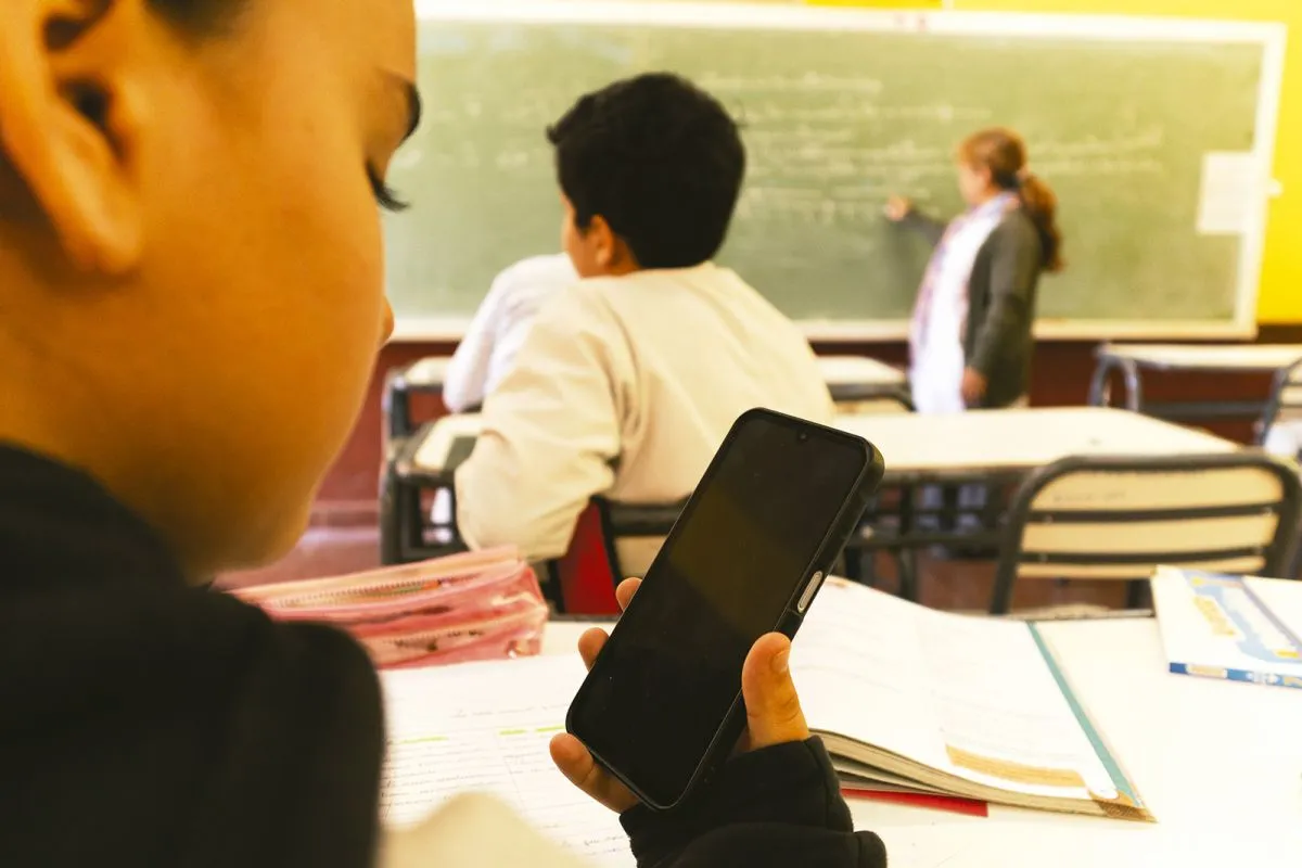 Educar y aprender en la era de la <b>inteligencia artificial</b> - El Territorio thumbnail