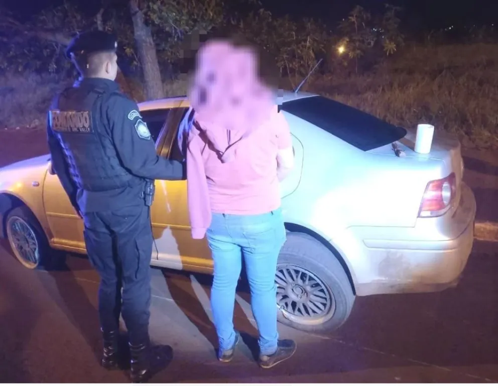 A. del Valle: un conductor alcoholizado enfrentó con un cuchillo a la Policía