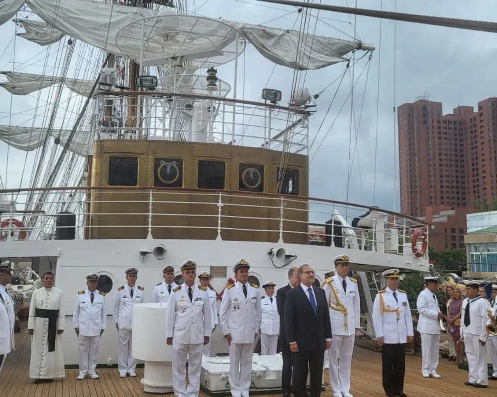 La Fragata Libertad celebró el Día de la Independencia en el Puerto de Baltimore