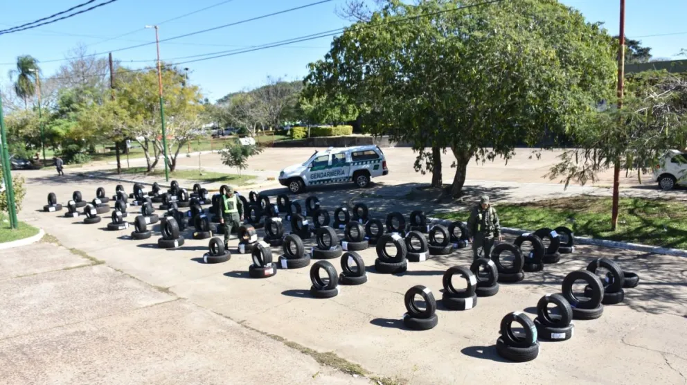 Secuestraron millonaria carga de neumáticos de contrabando en Ituzaingó
