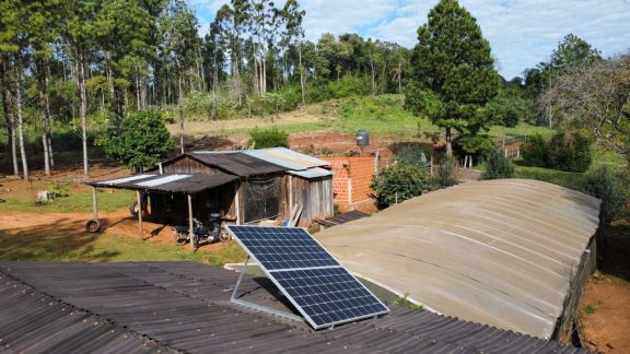Paneles solares fotovoltaicos para generar ahorro y cuidar el ambiente en las chacras misioneras