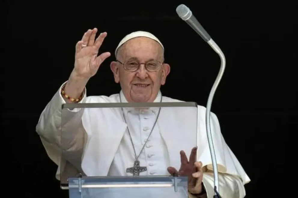  El papa condenó la "terrible guerra mundial" contra el medioambiente 