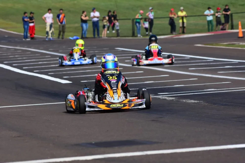 Cerca de 130 pilotos de karting giraron este domingo en Posadas