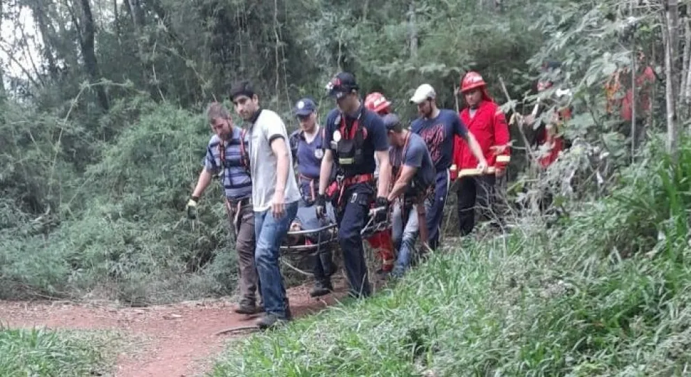 Rescataron a una turista que cayó en el Salto La Olla de Aristóbulo del Valle