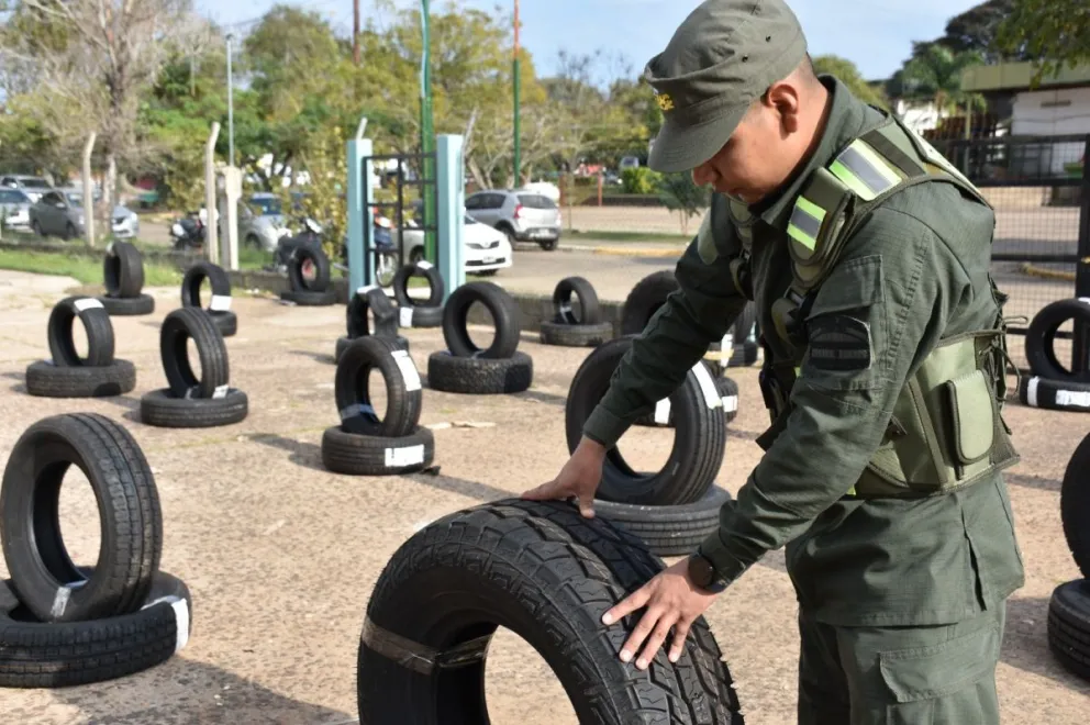 Secuestraron millonaria carga de neumáticos de contrabando en Ituzaingó 