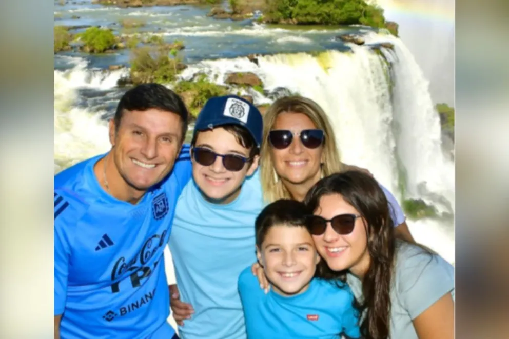 Javier “Pupi” Zanetti y su familia disfrutaron de la magia de las Cataratas del Iguazú