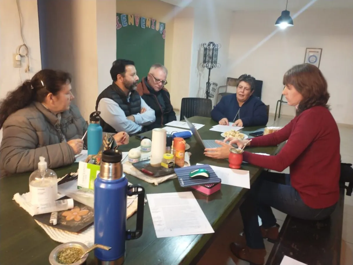 Sindicatos trabajan en reconocimiento histórico para docentes de primaria