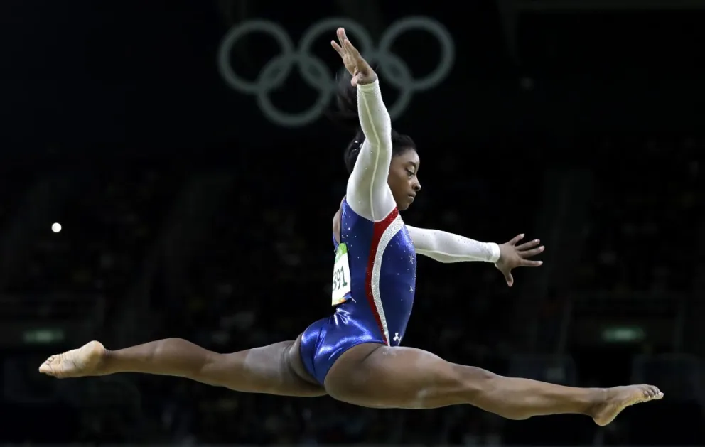 Gimnasta estadounidense Simone Biles, múltiple medallista olímpica, regresa tras casi dos años