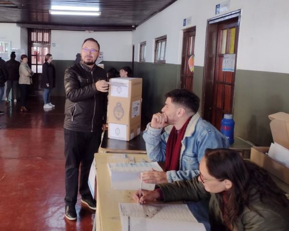 Diego Sartori destacó que los ciudadanos van a “decidir el futuro a través del voto”