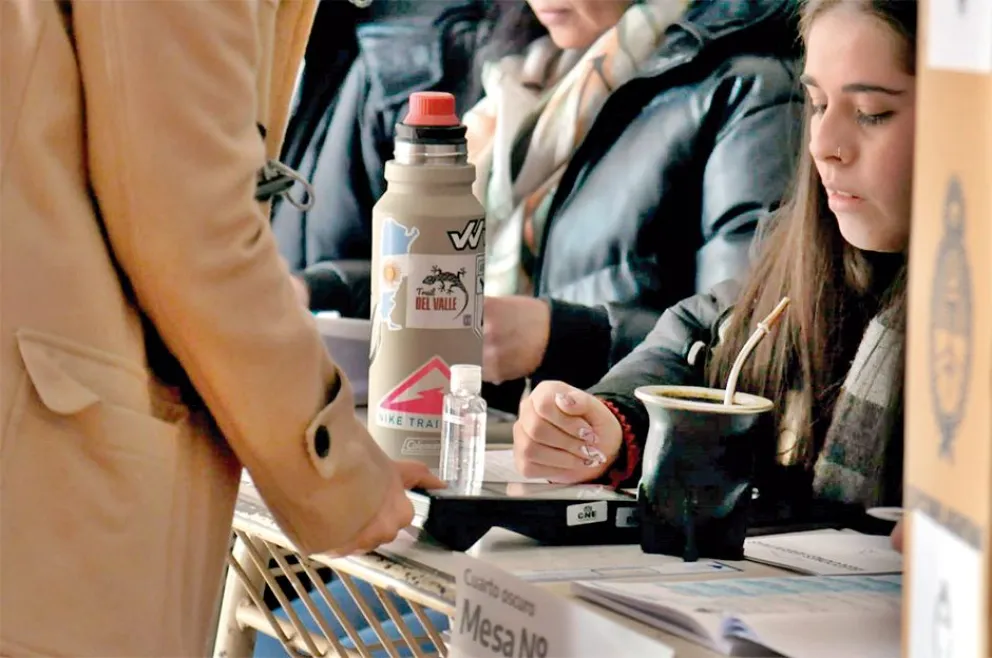 El escenario del sufragio con  la huella digital en Posadas