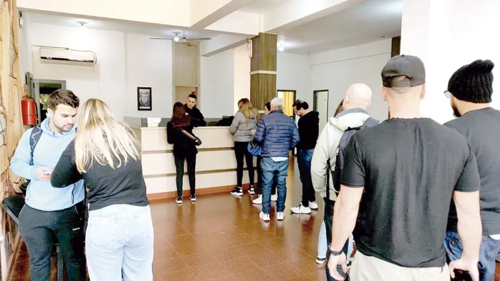 Cientos de turistas justificaron el no voto en Puerto Iguazú