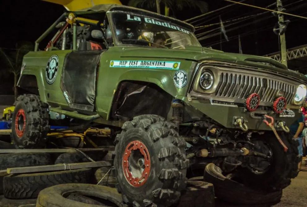 A puro show, el Jeep Fest copó las calles de San Vicente 