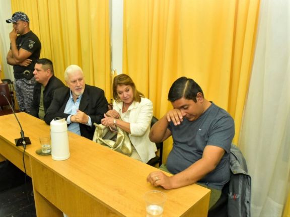 Caso Carmen Rosa: penas de prisión para los ex policías Villalba y Rotela; investigarán a otros uniformados