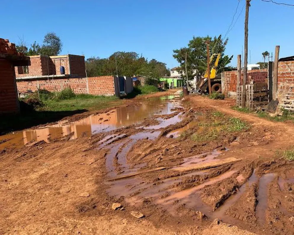 Vecinos del barrio Nuevo Iguazú reclaman arreglos de calles, mensura de terrenos y acceder a servicios básicos