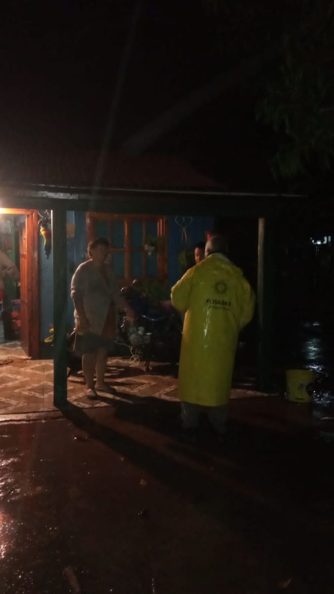 Posadas: por la intensa lluvia comenzaron a evacuar familias