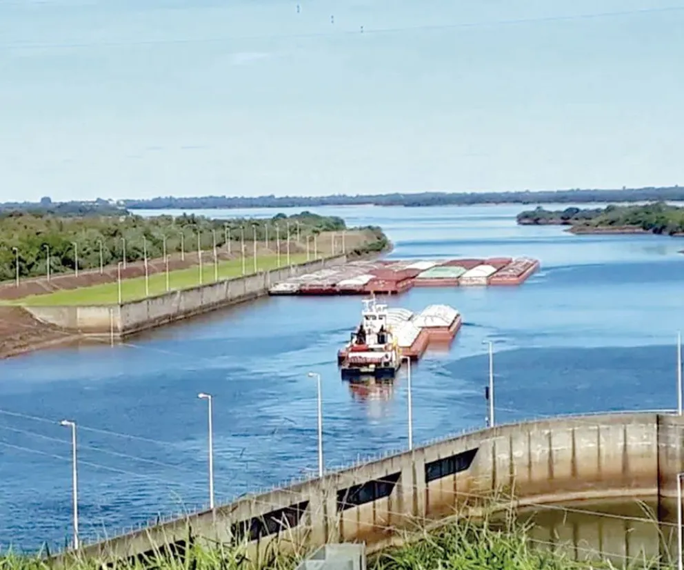 Argentina embarga barcaza paraguaya con combustible