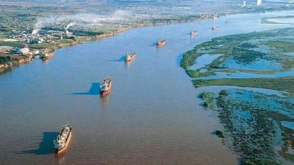 Argentina sigue firme con el cobro de peaje en la hidrovía Paraná-Paraguay