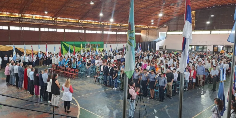 En Campo Grande se rindió homenaje y cerró el Festival Provincial del Docente