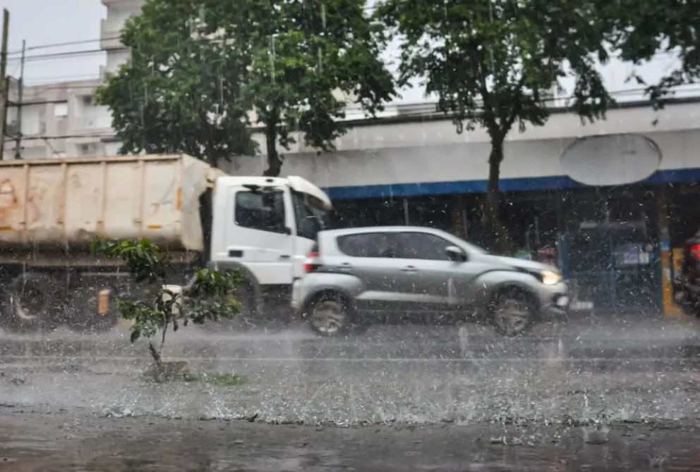 Intensas precipitaciones vuelven a generar complicaciones en la capital provincial