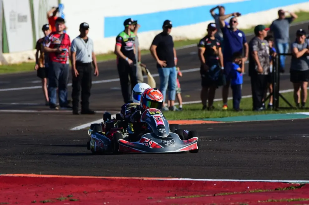 La sexta fecha del Misionero de Karting calentó el circuito de Posadas