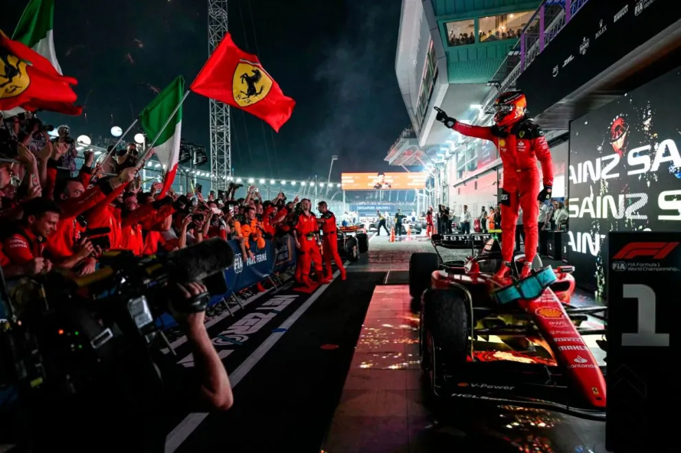 F1: Carlos Sainz se quedó con el GP de Singapur 