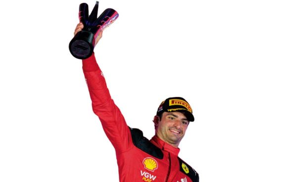 F1: Sainz ganó el GP de Singapur y cortó la racha de Verstappen