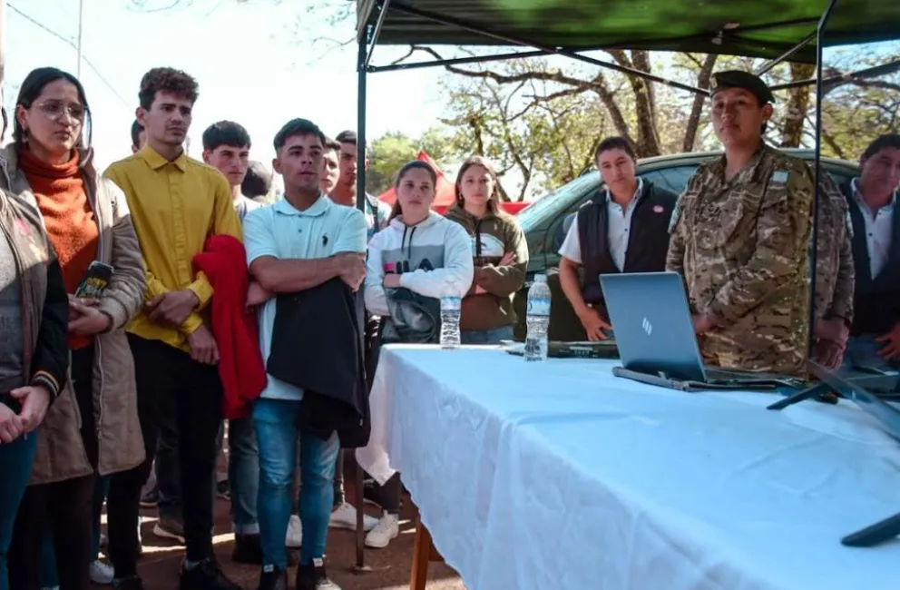 Se realizó la Primer Expo Carreras de las Fuerzas de Seguridad en San Vicente