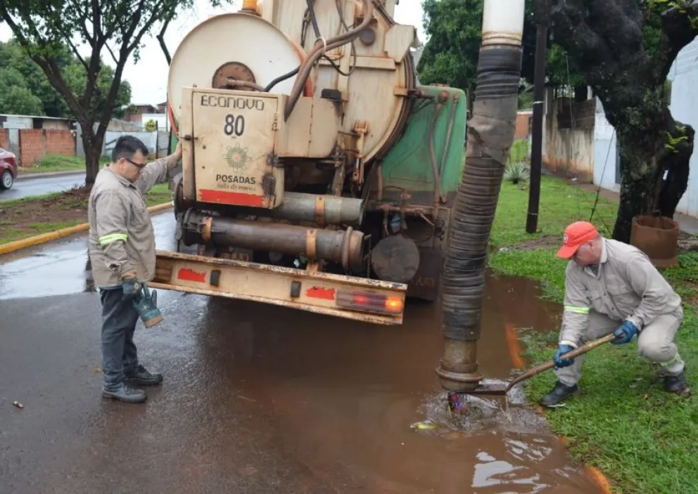 Ante las lluvias, se redoblan las tareas preventivas en la ciudad de Posadas