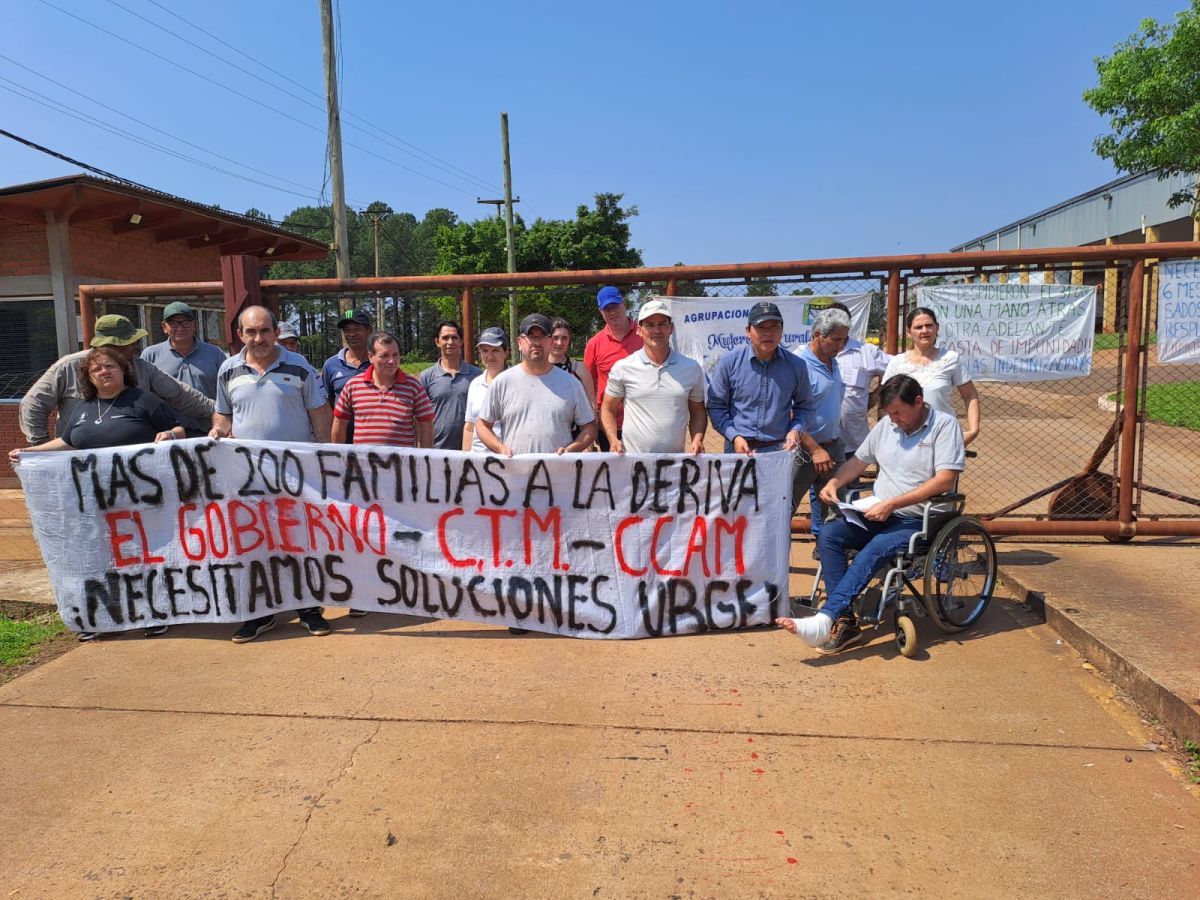 Trabajadores de la cictrícola de Alem mantienen la protesta a la espera de respuestas