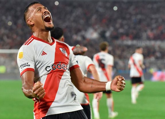 Salvó la racha sobre la hora