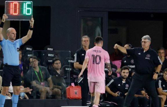 Martino reveló cuál es la lesión de Messi: su evaluación es "día a día"