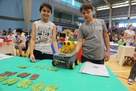 Los chicos muestran su talento con la robótica en la final nacional de la WRO