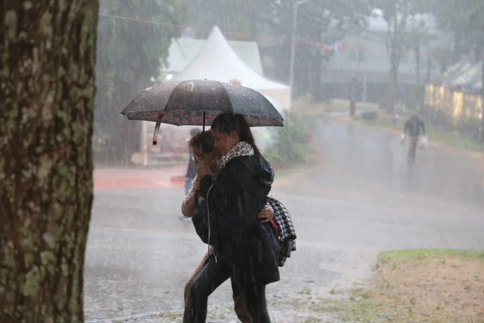 Un frente frío ingresará a la provincia y se esperan lluvias desde el martes por la noche