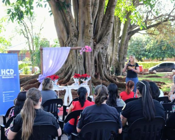 Se realizó la primera charla ‘Mujeres que Transforman’ en Montecarlo