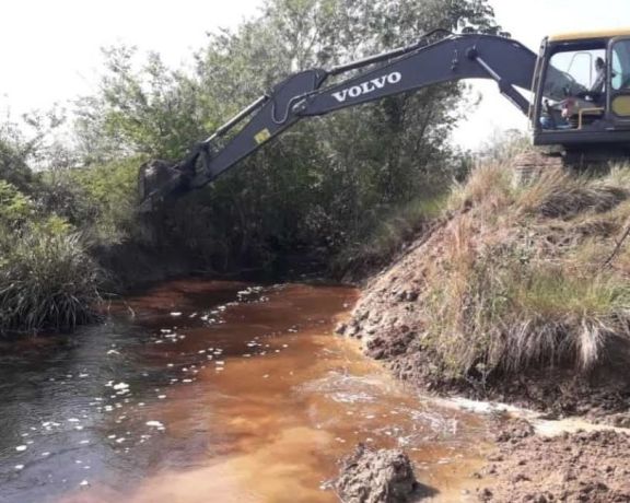Culminan con la limpieza de desagües en zona rural de Ituzaingó