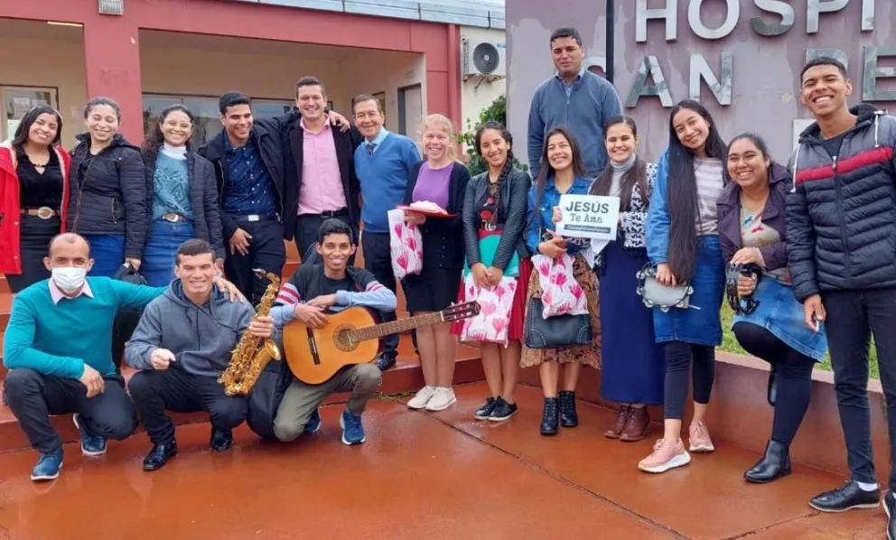 Jóvenes transmiten paz y esperanza a través de la música 