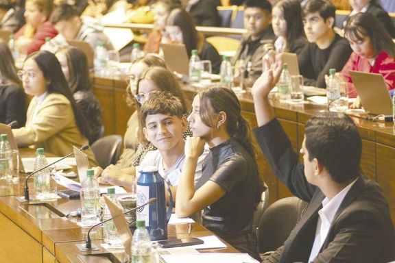 Empleo joven e innovación, impulsados por los jóvenes en el Parlamento