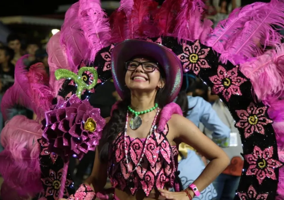 La tercera noche de la Estudiantina hizo vibrar a Posadas