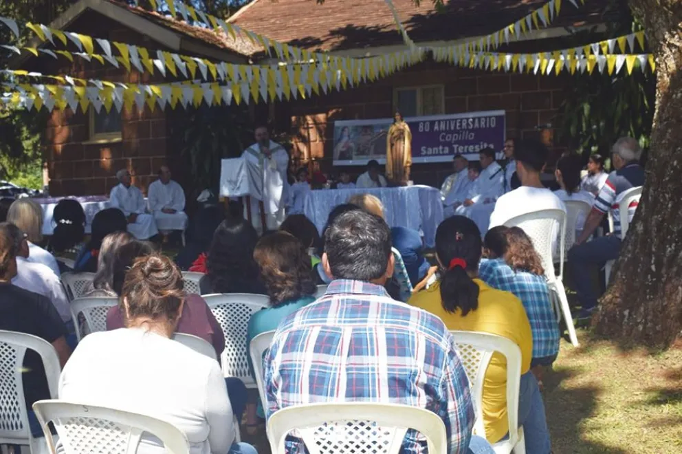 Capilla Santa Teresita celebró su  80 aniversario