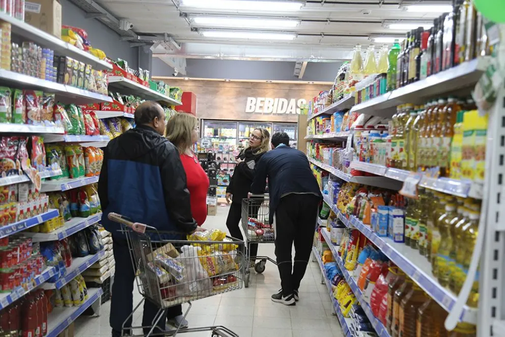 Faltan productos por especulación de precios