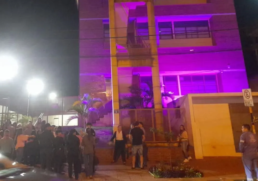 Oberá: el edificio de la municipalidad se ilumina de rosa en el Mes de la Prevención del Cáncer de Mama