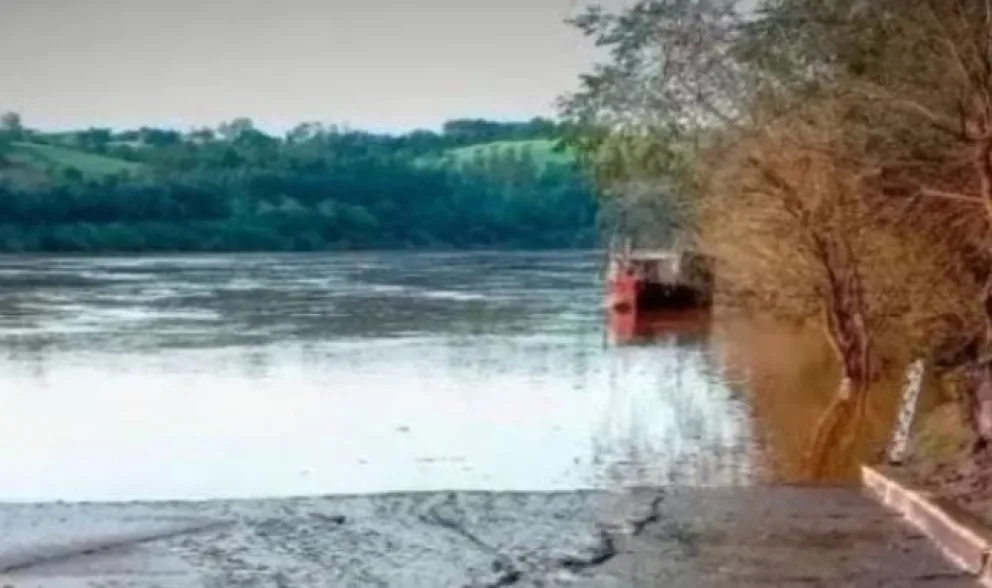 El paso fronterizo de El Soberbio - Porto Soberbo cerrado por crecida del río Uruguay
