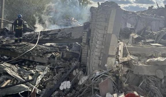 Murieron 51 personas en un bombardeo ruso a un pueblo de Ucrania