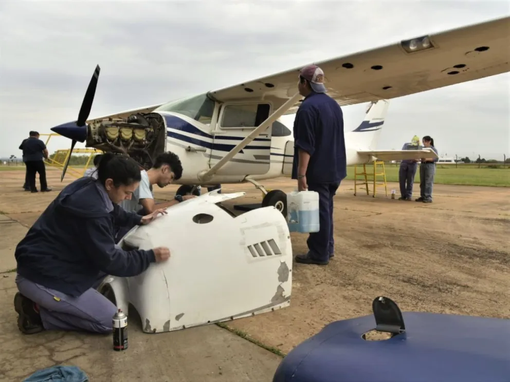 La Epet 37 consiguió una avioneta para la formación práctica de sus estudiantes