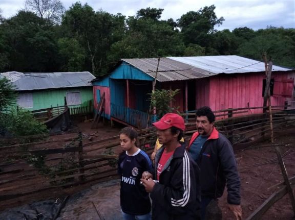 Cuatro familias fueron evacuadas en El Soberbio; el río Uruguay sigue creciendo