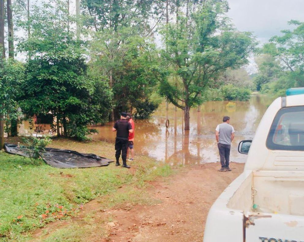 El Soberbio: el caudal del río Uruguay comenzó a bajar y los evacuados podrían volver a sus casas en las próximas horas 