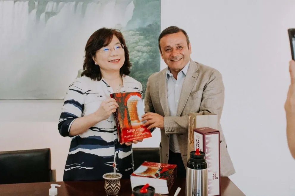 El Gobernador y representantes de Taiwan mantuvieron un encuentro en Casa de Gobierno