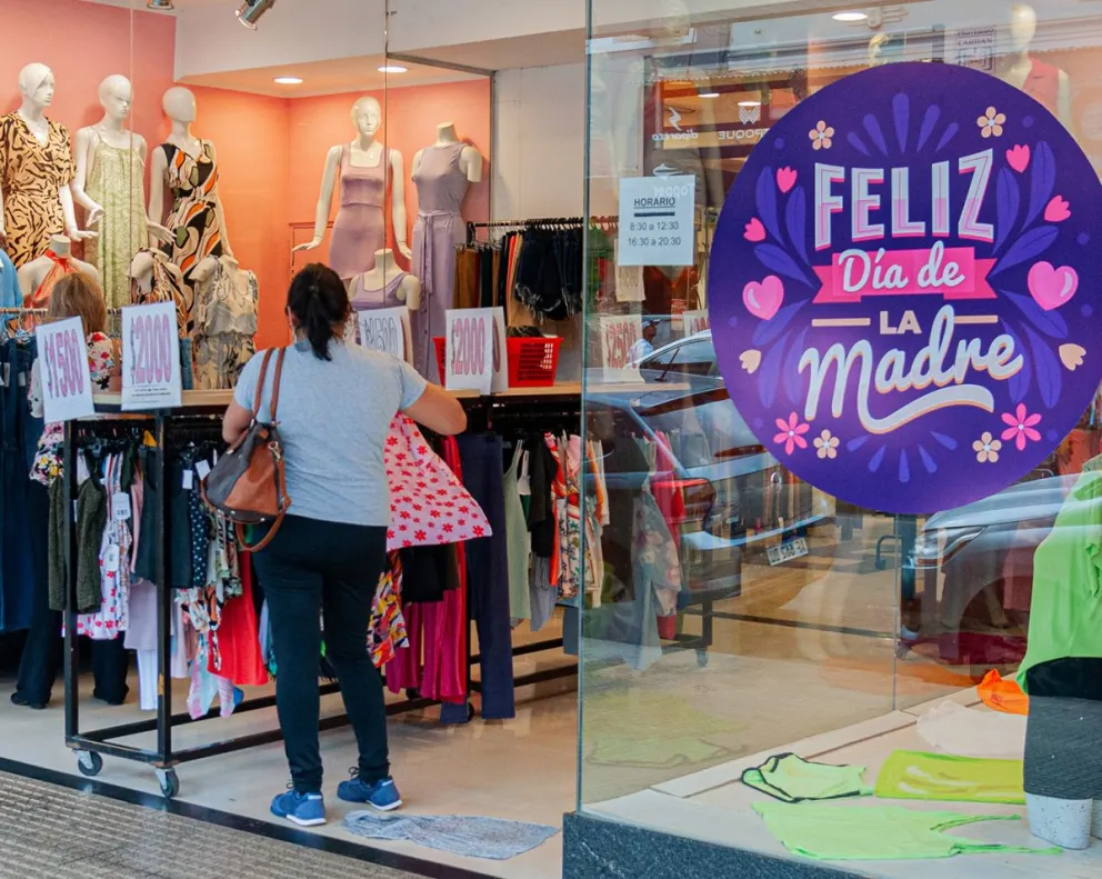 Indumentaria y calzados, los productos más buscados por el día de la madre