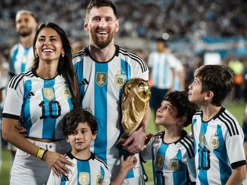 River pone el palco principal a disposición de la familia de Messi