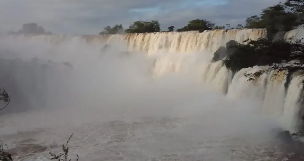 Cataratas se muestra con 7 veces el caudal normal